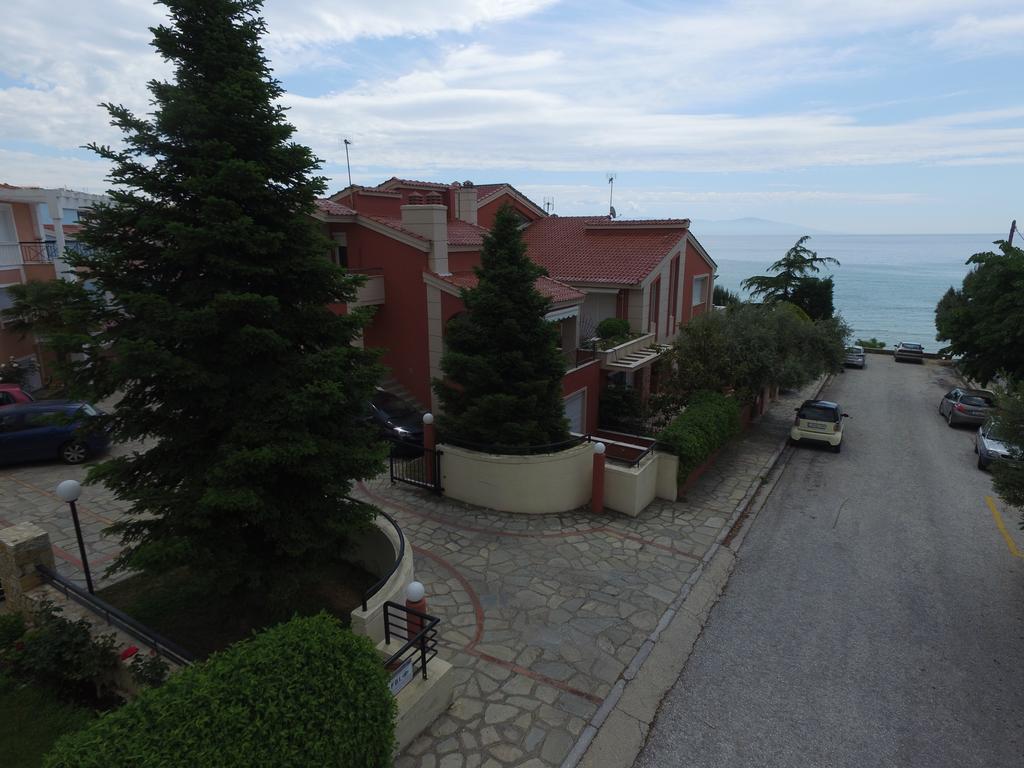 Villaroza Palaiontsiflikion Luaran gambar