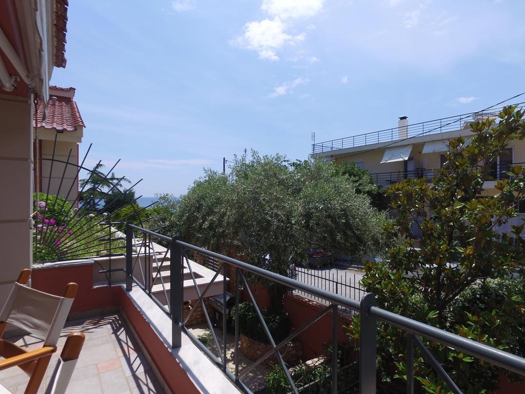 Villaroza Palaiontsiflikion Luaran gambar